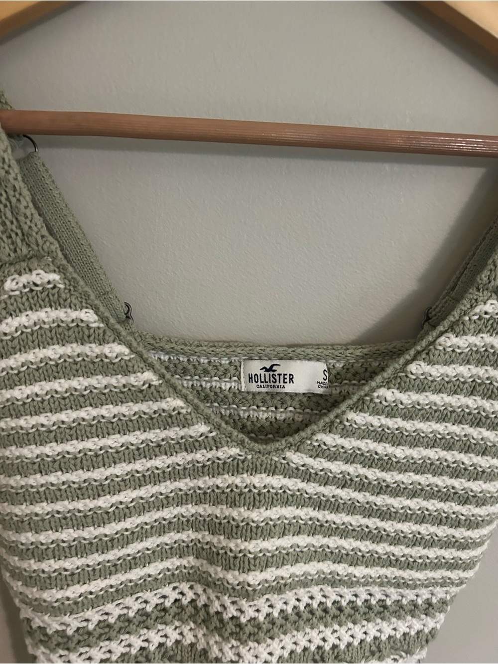 Hollister Olive Green & White Striped Crochet Crop Tank - Picture 2 of 11